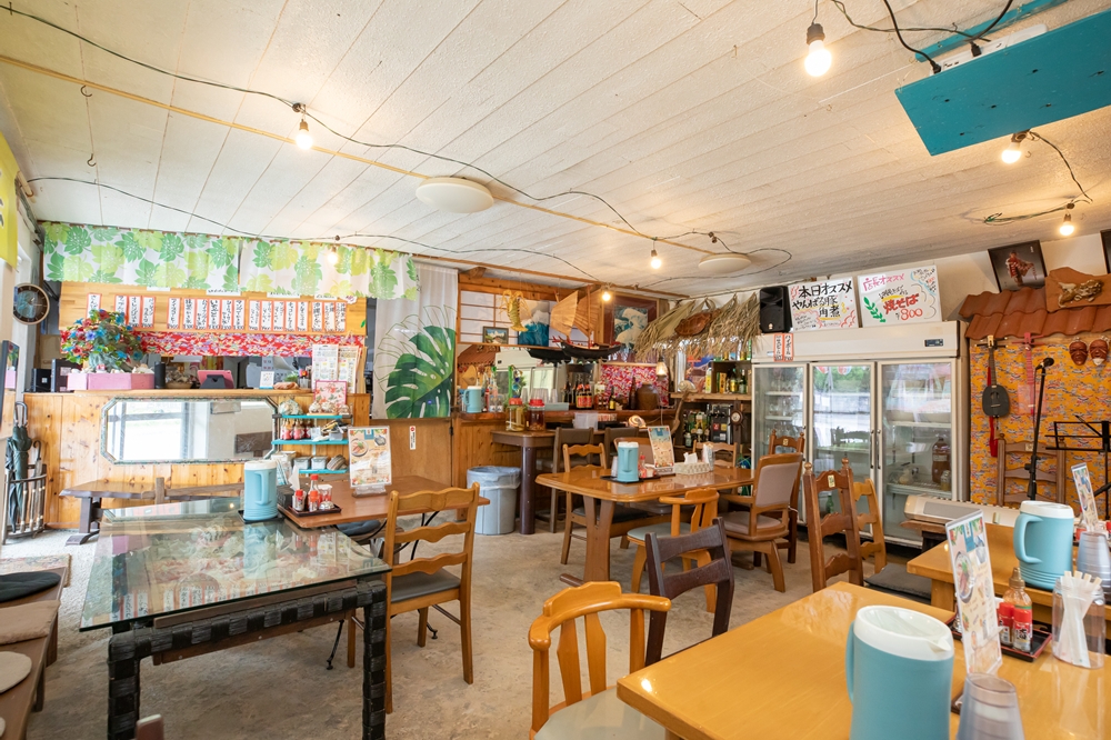 沖縄×ハワイのチャンプルーな店
